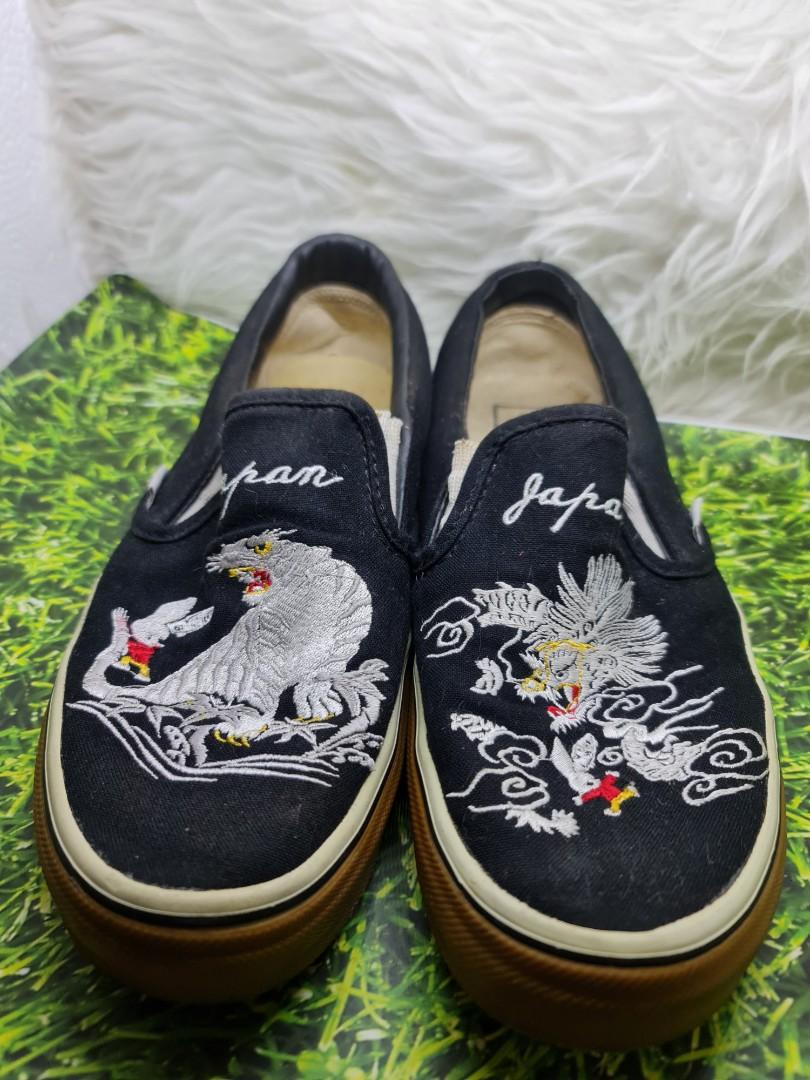 Vans slip on sale on sukajan