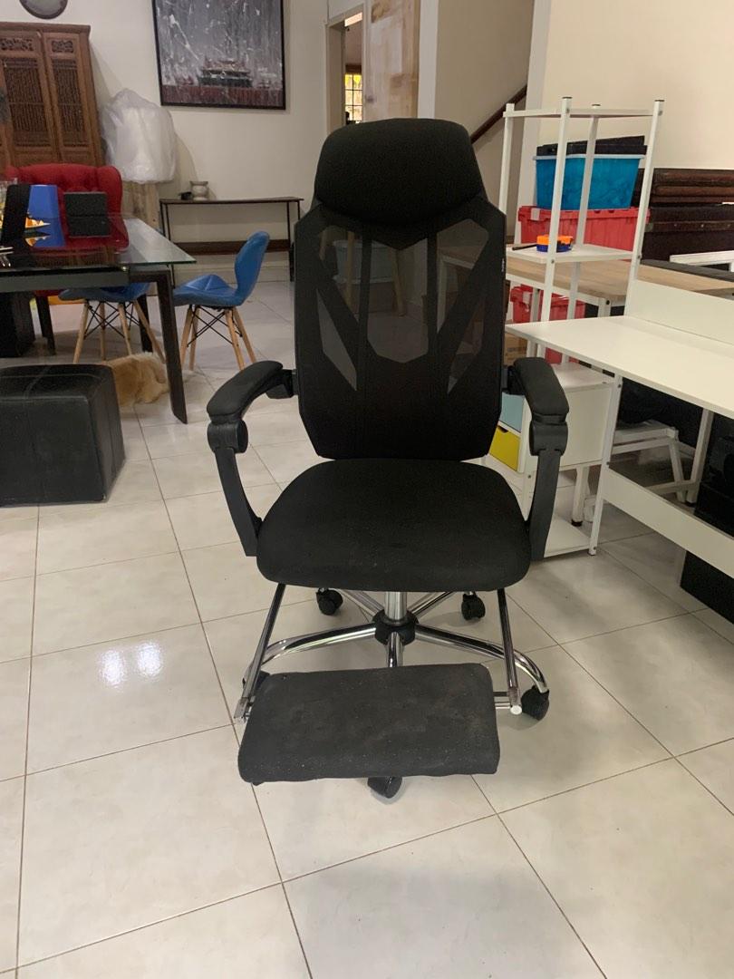 Xiaomi Ergonomic Gaming Chair with footrest, Furniture & Home Living
