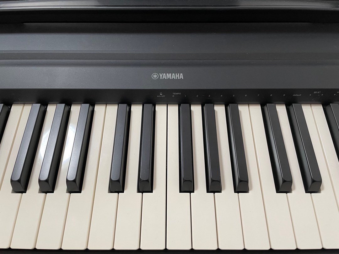 Yamaha Digital Piano P35 (4 dead keys), Hobbies & Toys, Music & Media, Musical Instruments on