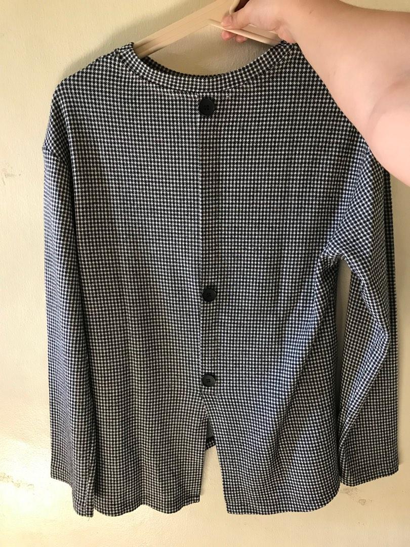 Zara Longsleeve (Category: Longsleeves) located in Quezon City. Submitted by yanchesca (Listing ID 1181588368, Image 2). Description: So pretty in actual. It wont fit on me na.
