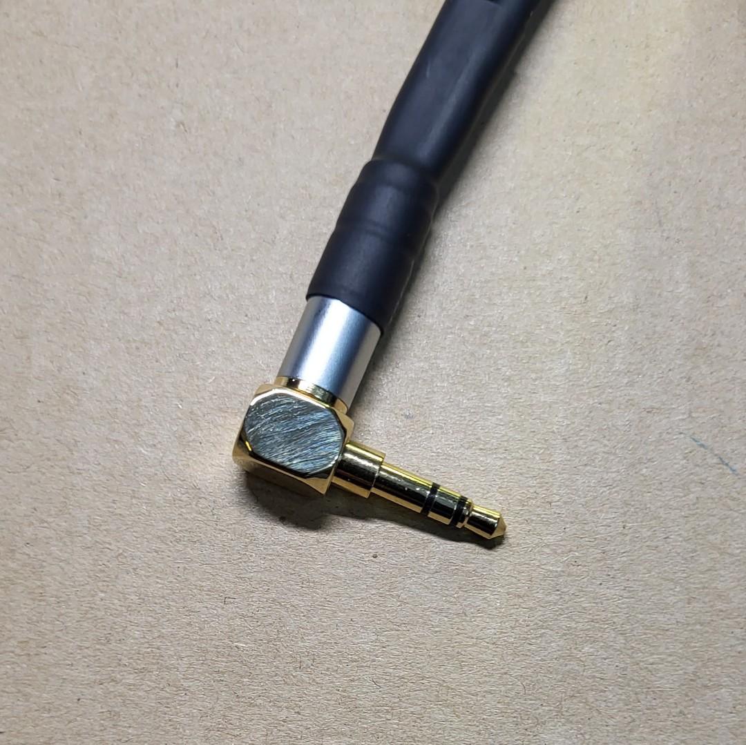 Monitor Speaker Cable, 3.5mm stereo to 6.35mm left right, 2M, 音響器材, 其他音響配件及設備 Carousell