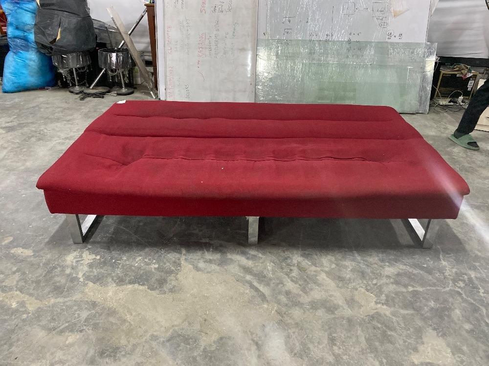 3 Seater Fabric Sofa Bed Red Colour / Katil Sofa Fabrik 3 Seater Warna
