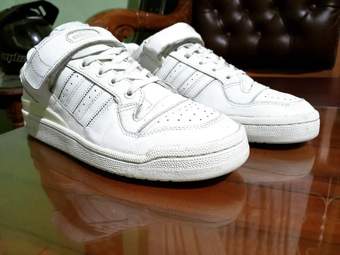 ADIDAS FORUM LO REFINED Fesyen Pria Sepatu Sneakers di Carousell