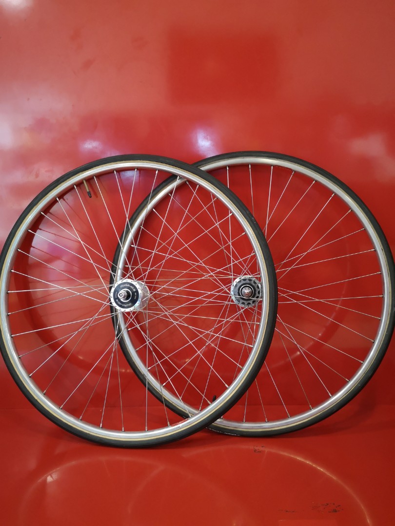 Araya gold rims top
