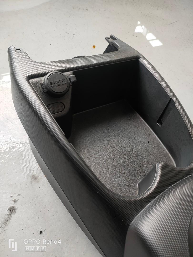 Armrest Honda Fit Gd3 Slide, Auto Accessories on Carousell