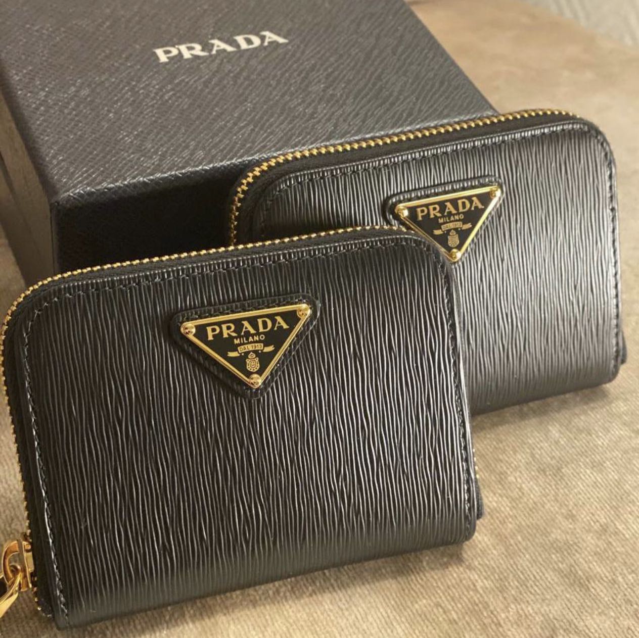 Prada milano wallet dal 1913 clearance