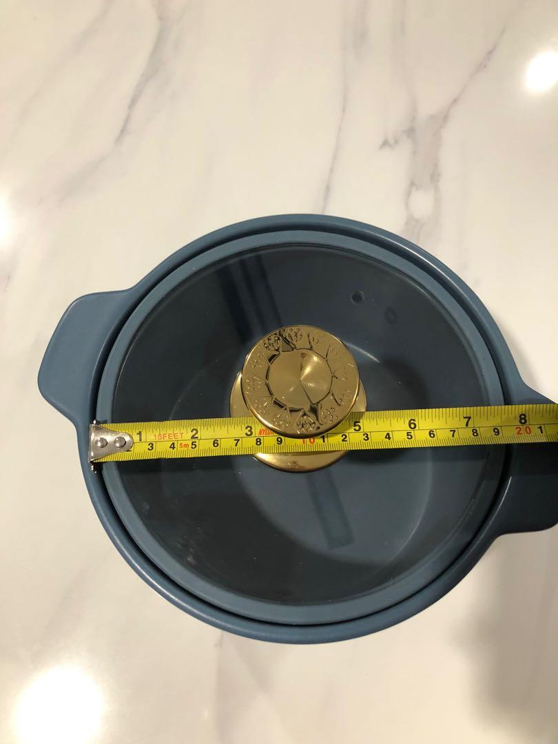 Blue Ceramic Cooking Pot (Category: Cookware & Accessories) located in Quezon City. Submitted by ciyellow (Listing ID 1176278413, Image 2). Description: RFS: Wedding Gift, have multiple cookware already.