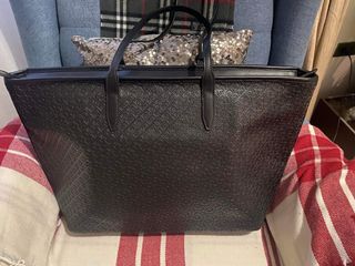 (Category: ) located in . Submitted by glamwithmeee (Listing ID 1176278269, Image 1). Description: .