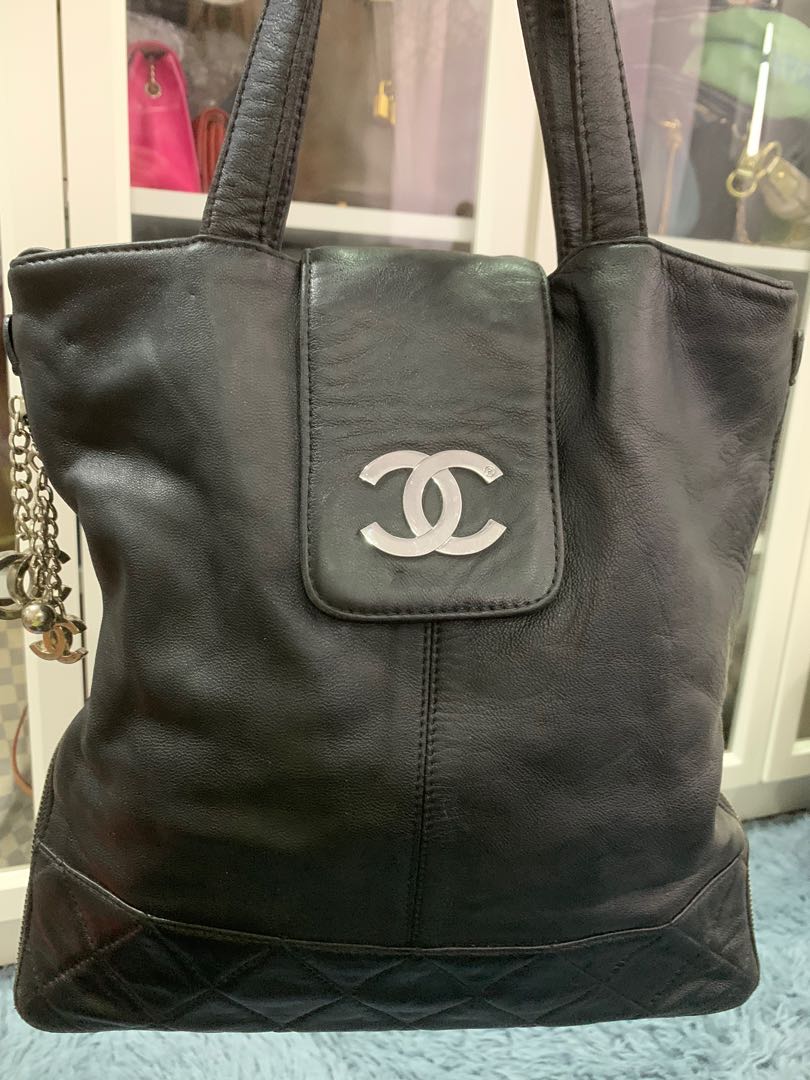 Chanel hotsell expandable tote