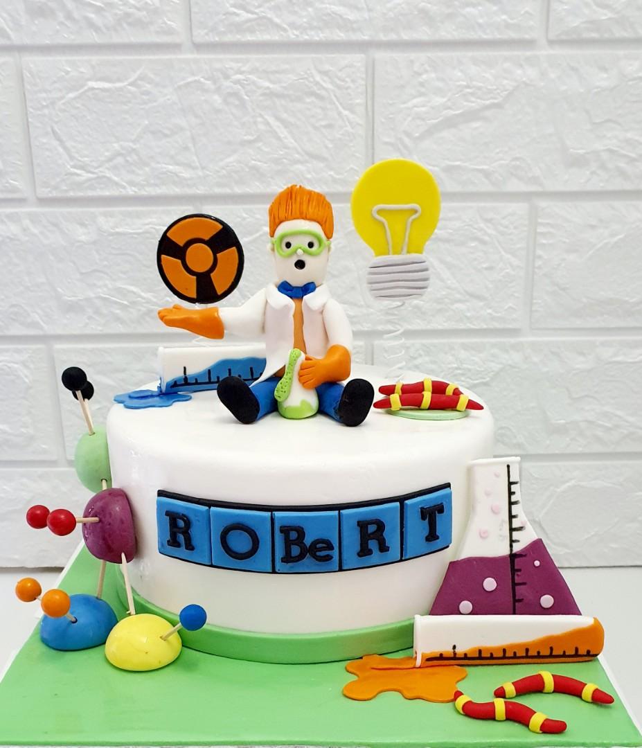 Robot Chemistry Wedding Cake – Miss Overballe