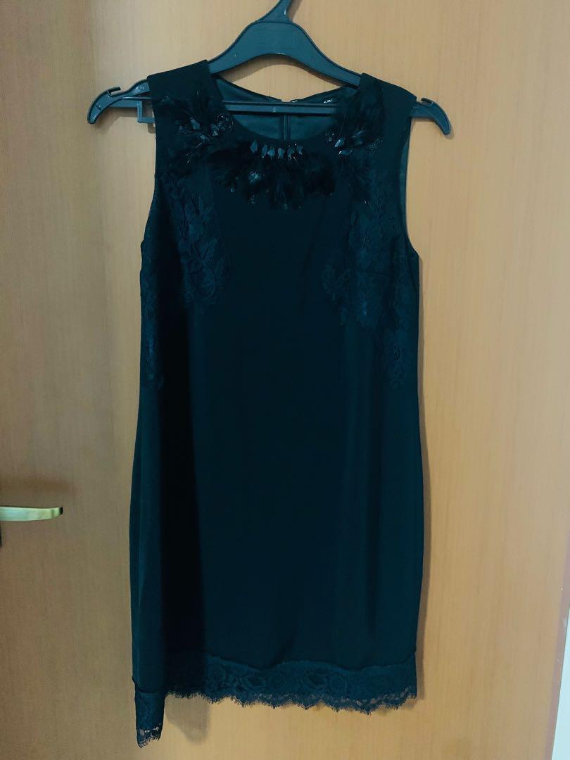 Elie tahari black lace and feather dress S Women s Fashion Dresses Sets Evening dresses gowns on Carousell