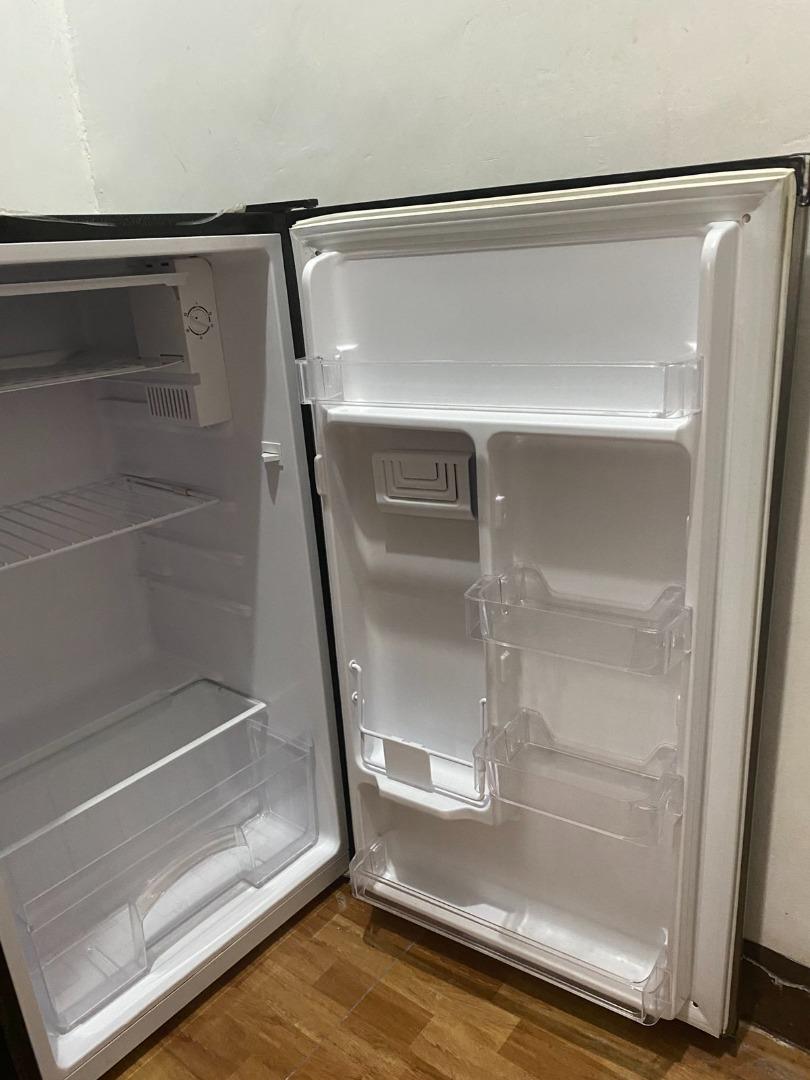 Everest Mini Refrigerator, TV & Home Appliances, Kitchen Appliances