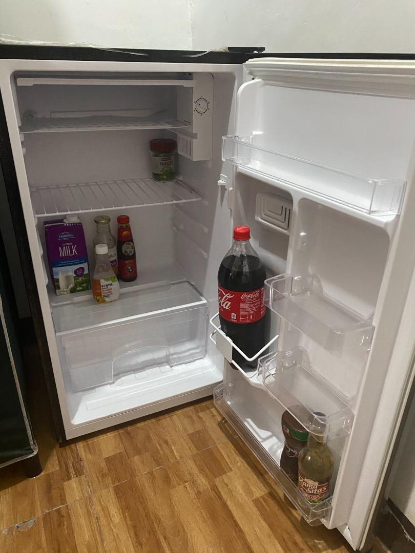 Everest Mini Refrigerator, TV & Home Appliances, Kitchen Appliances