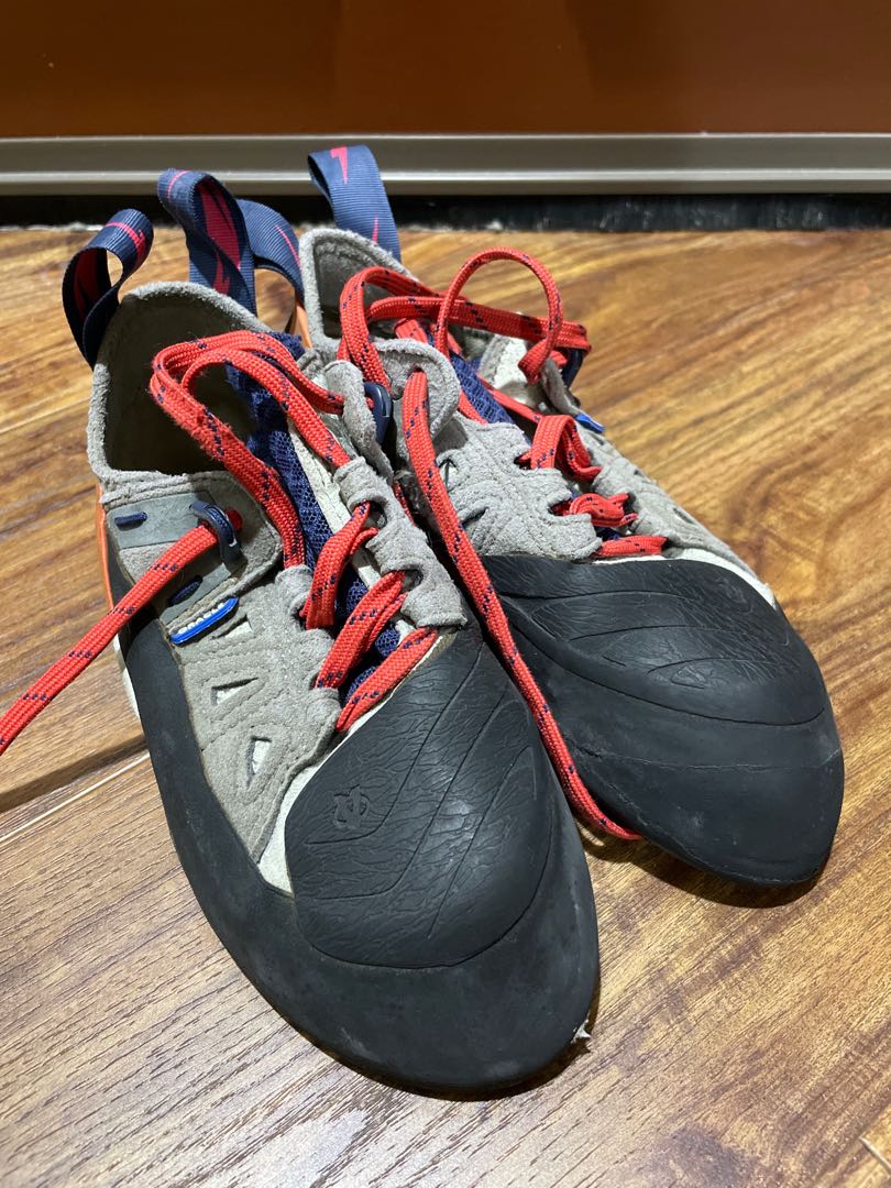 Evolv Oracle climbing shoes Sports Equipment Other Sports