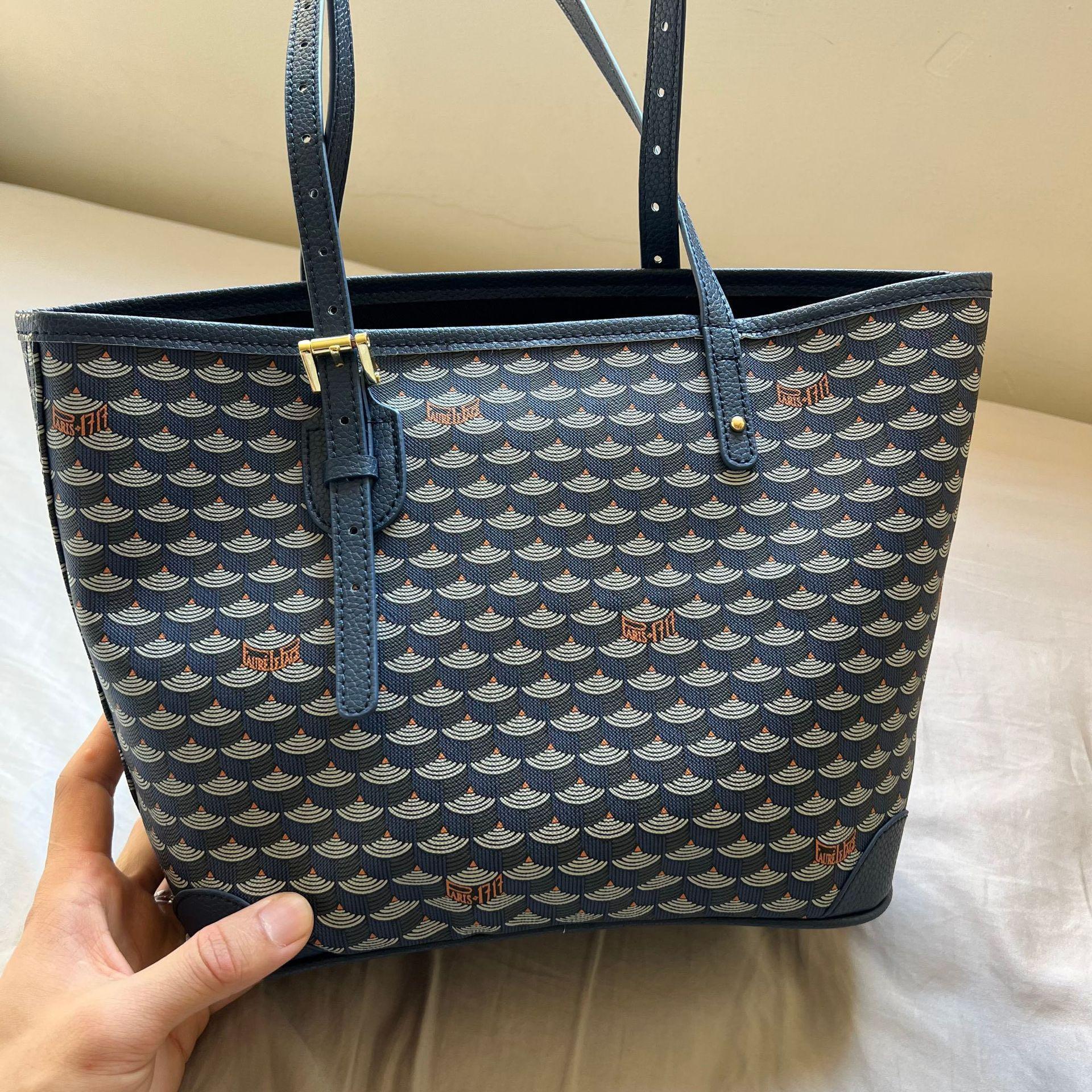 Faure le page daily battle 27, Luxury, Bags & Wallets on Carousell