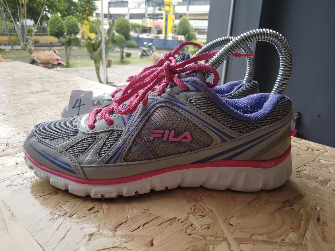 Fila smash iii 2025 navy blue running shoes