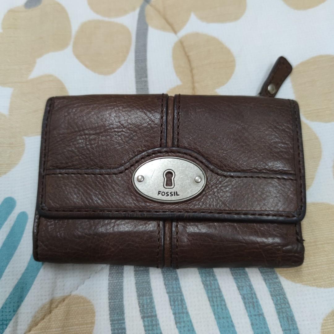 Fossil Wallet Women, Luxury, Bags & Wallets on Carousell