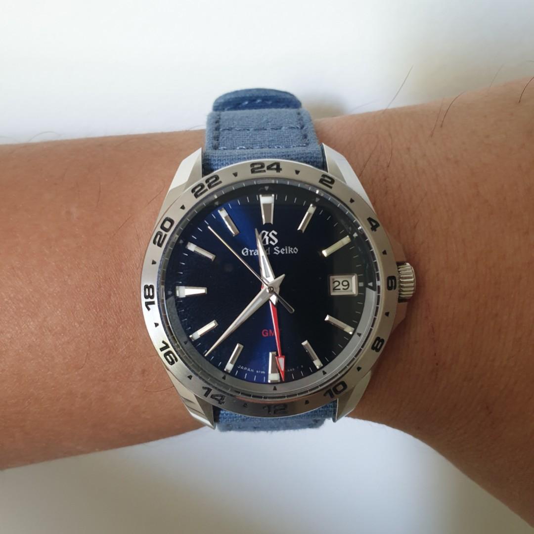 Grand Seiko SBGN005 GMT 9F quartz watch (blue variant of SBGN003), Luxury,  Watches on Carousell