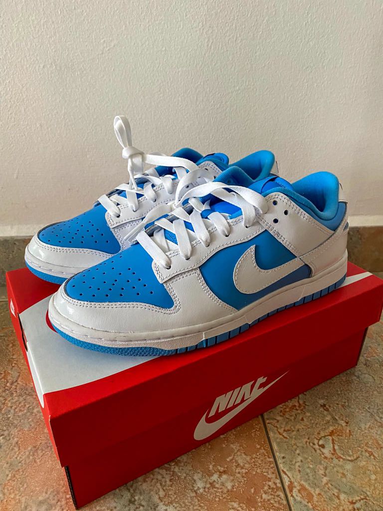 university blue dunks