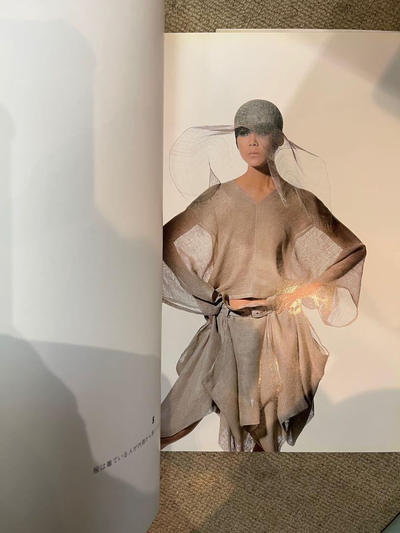 ISSEY MIYAKE(PHOTOGRAPHS BY IRVING PENN), 興趣及遊戲, 書本 & 文具, 雜誌及其他 - Carousell