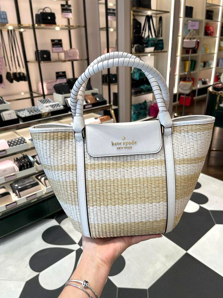 Kate spade cruise straw, Women's Fashion, Bags & Wallets, Shoulder Bags on  Carousell