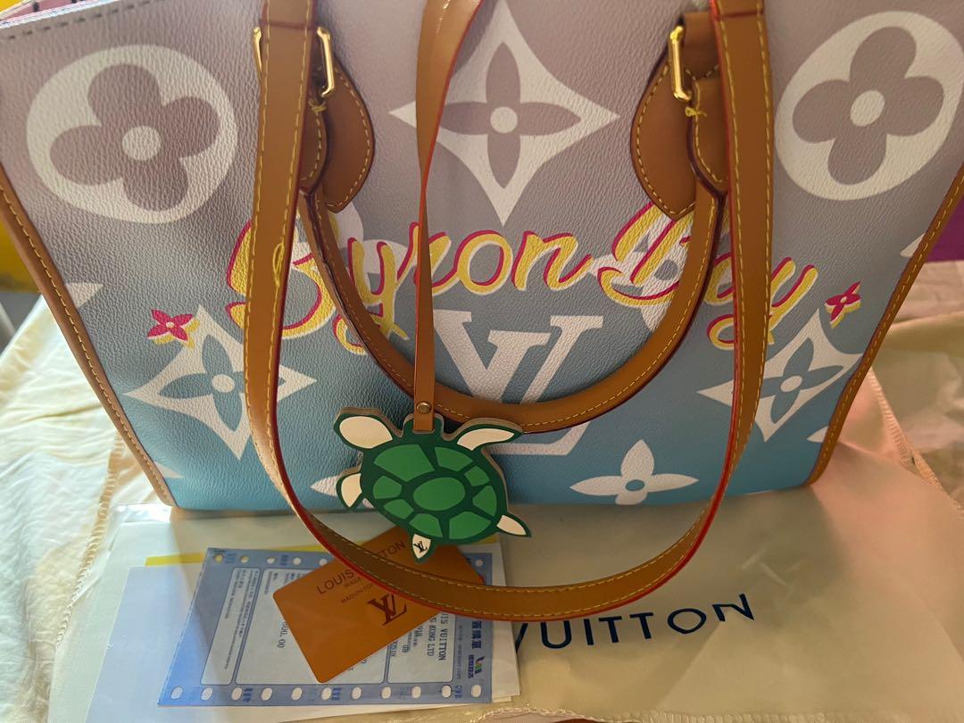 Most cringeworthy fashion trend of 2021 Louis Vuitton Byron Bay bag   Daily Mail Online