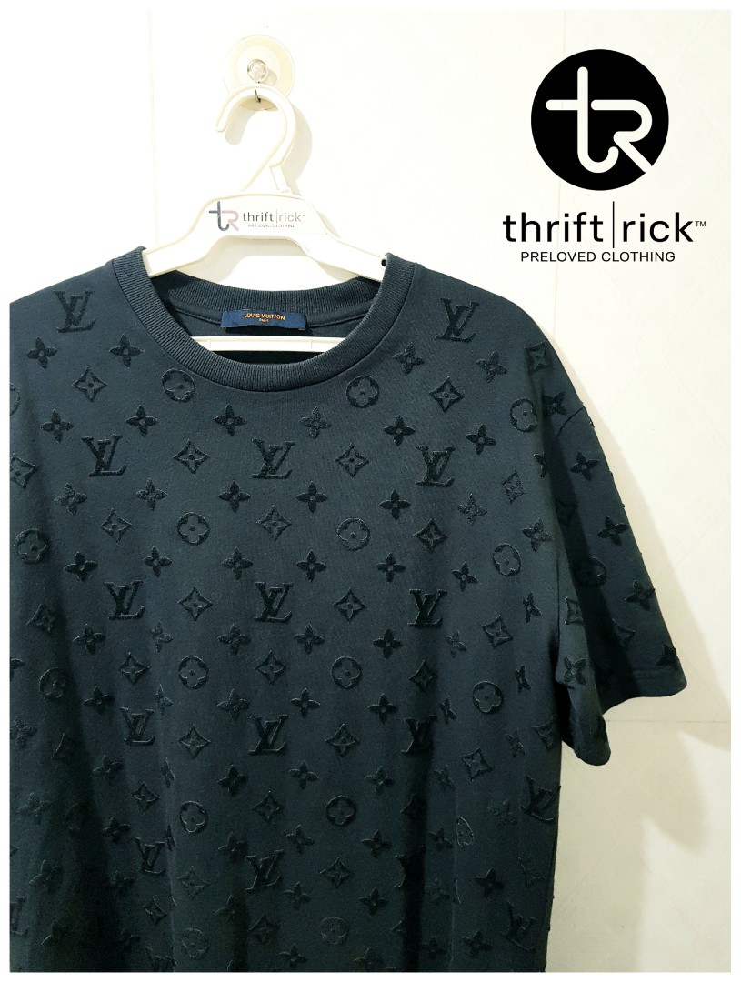 ❣️BNIB❣️Louis Vuitton Monogram Gradient T Shirt Black, Luxury, Apparel on  Carousell