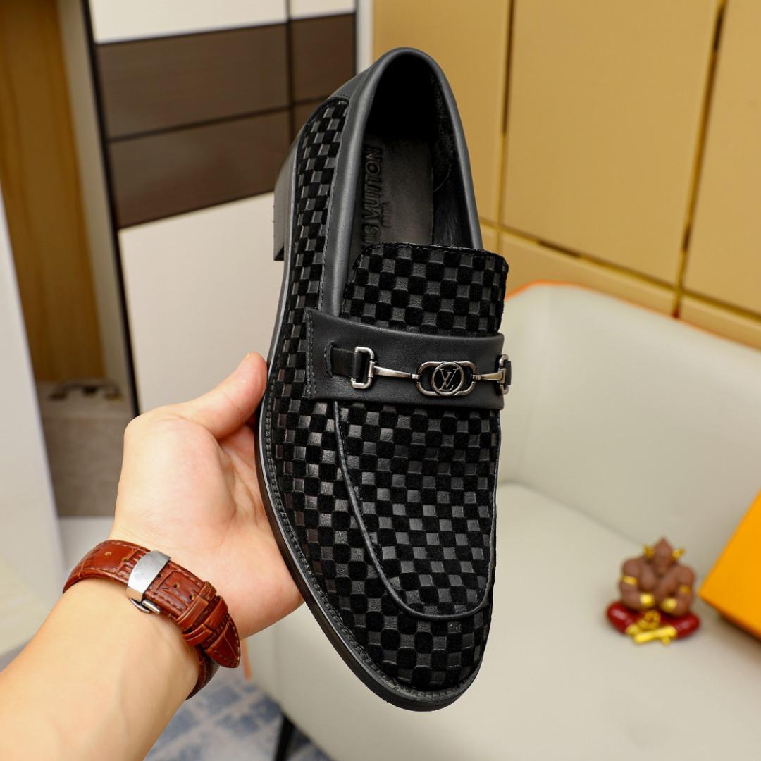 Louis Vuitton Mens Shoes Black, Men's Fashion, Footwear, Dress Shoes on  Carousell