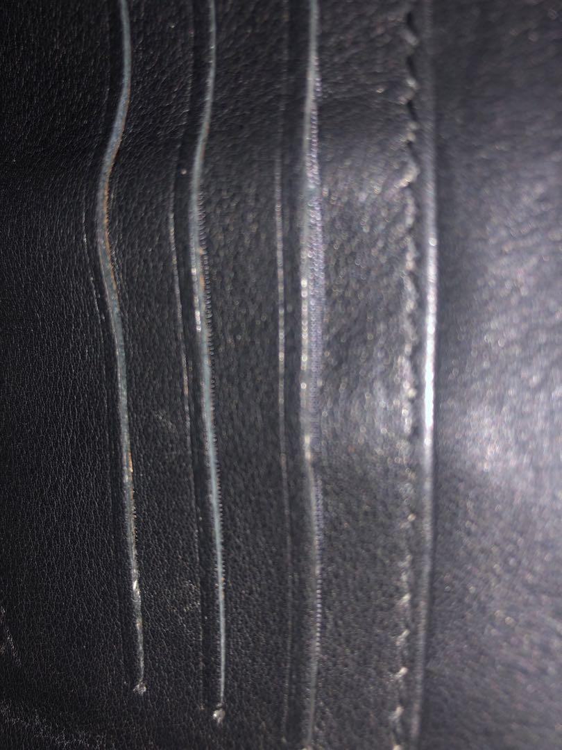 Men's Bally Leather Clutch Bag (Category: Luxury Bags & Wallets) located in Quezon City. Submitted by jhenreiner (Listing ID 1176302910, Image 2). Description: Used Bally Bag Pure Leather Bag zipped all around w card and check pocket.