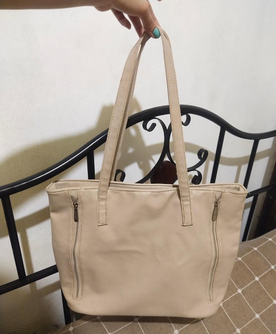 So Many Sale Parisian Bags !!!🥰🥰🥰 - SM Fashion Pampanga
