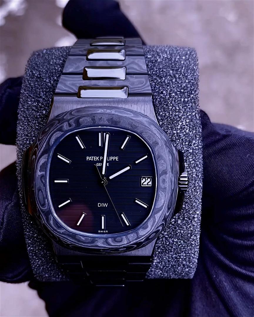 DiW Carbon Patek Philippe Nautilus 5711 BLACK GRAIL G-BLUE (Retail:EUR  179.990)