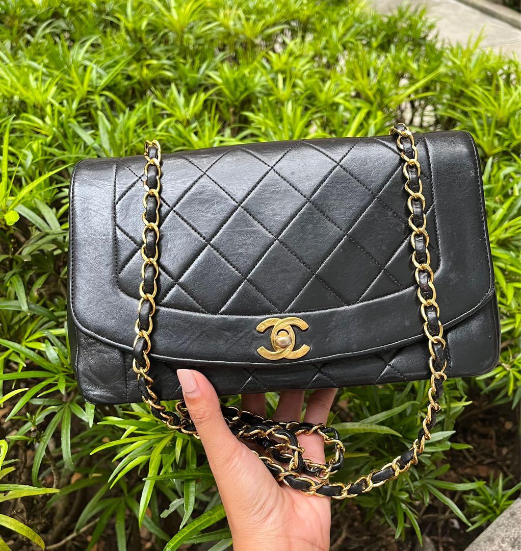 CHANEL Diana Flap Chain Shoulder Bag Black Quilted Lambskin Purse