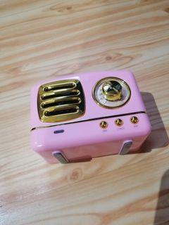 Retro style pink speaker