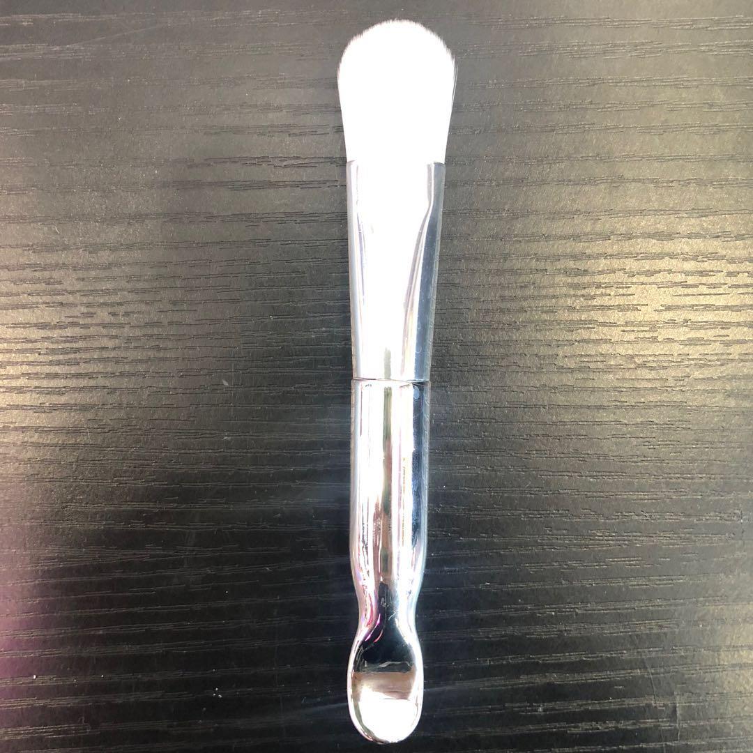 SD-2056 Single Makeup Spoon Brush White Angled Flat Foundation (Category: Makeup) located in Mandaluyong City. Submitted by gladkingphilippines (Listing ID 1176371205, Image 2). Description: .