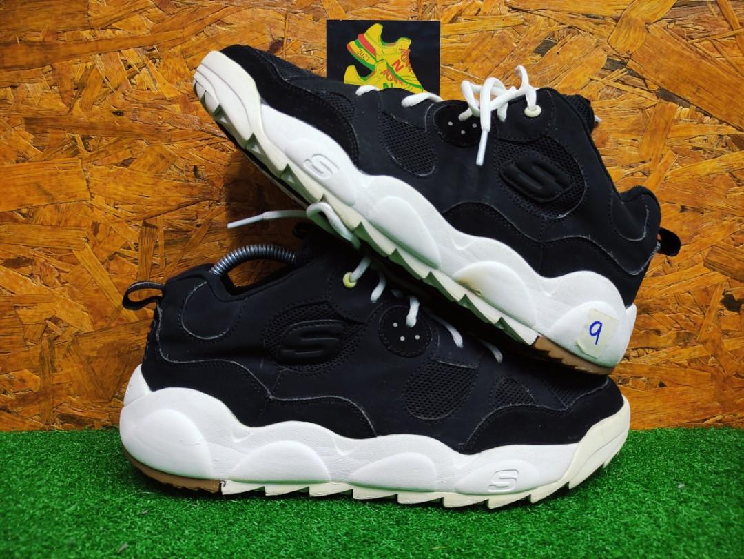 SKECHERS D LIGHT 9UK Men s Fashion Footwear Sneakers on Carousell
