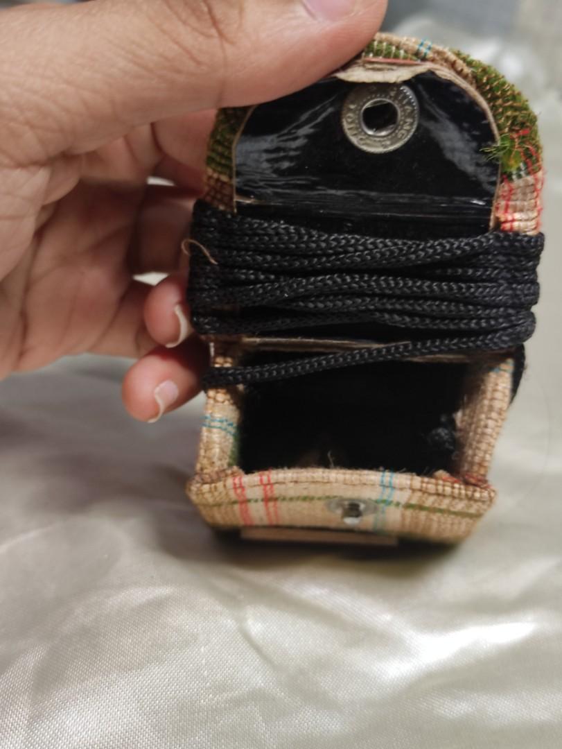 small wallet from palawan (Category: Luxury Bags & Wallets) located in General Trias. Submitted by aireesh00 (Listing ID 1176323167, Image 3). Description: ✨Bought it from palawan around 120+ ✨perfect souvenir ✨MOP: Gcash Only ✨Yes to shopee checkout for sf only.