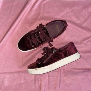 Stradivarius red sneakers