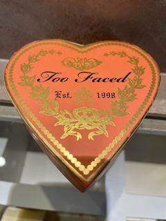 Too faced blush
