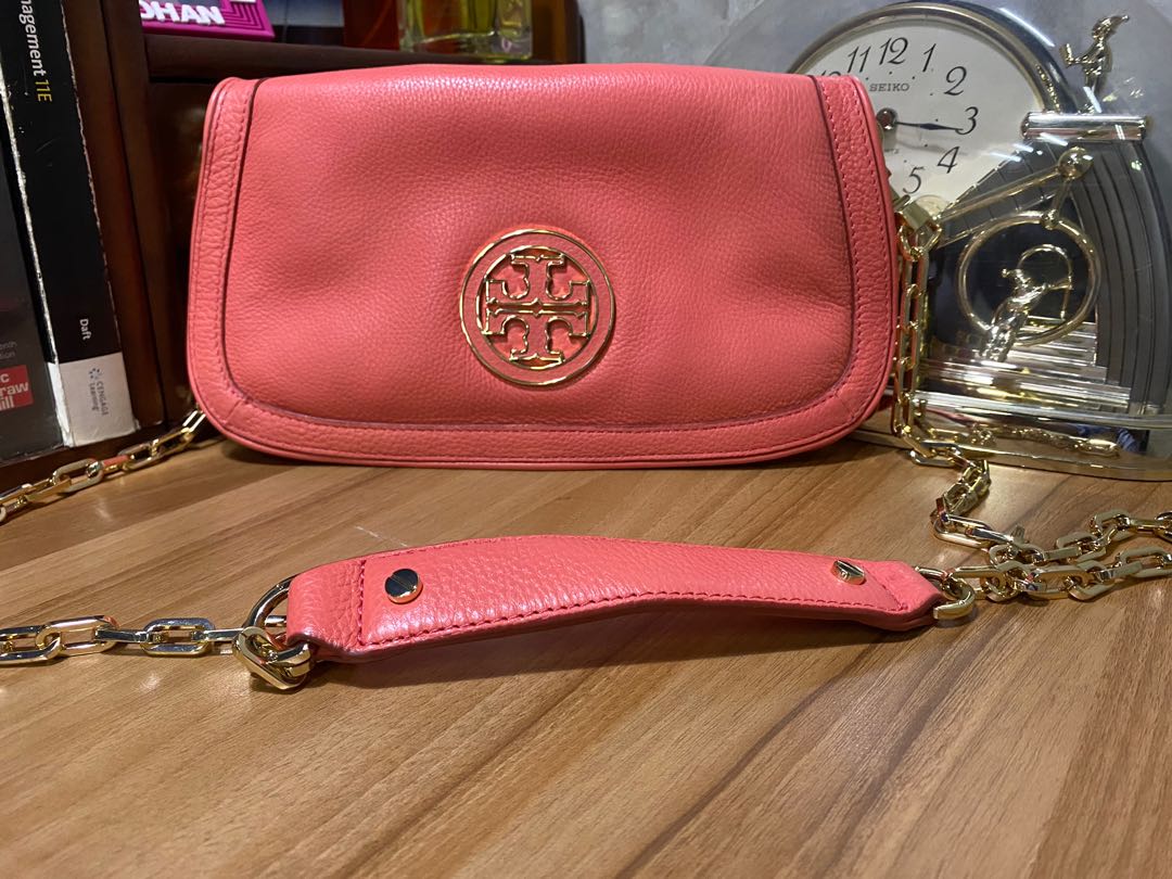 Rush! Repriced ✂️from 10k! Tory Burch Luxury Clutch Bag, 100% original,  Luxury, Bags & Wallets on Carousell