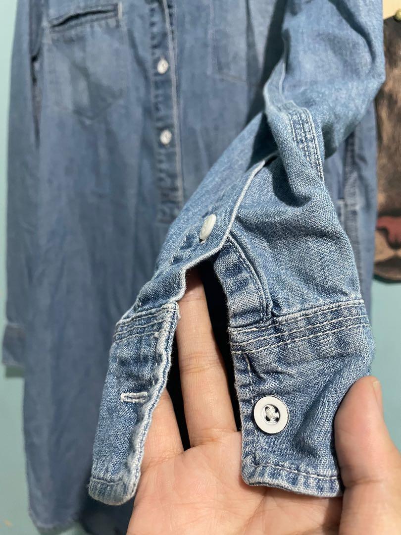 Uniqlo Denim Dress (Small) (Category: Dresses) located in Quezon City. Submitted by StealStyle (Listing ID 1176426111, Image 2). Description: .