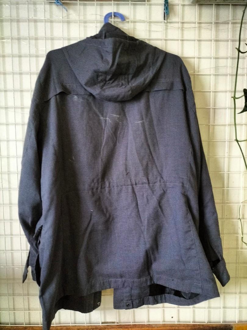 Uniqlo Travel Jacket (Category: Coats, Jackets and Outerwear) located in Baguio. Submitted by livewless (Listing ID 1176346584, Image 2). Description: Multiple pockets, perfect for travel. In good condition, outer fabric and lining is in good condition. Zipper gets stuck. #everyonewins.
