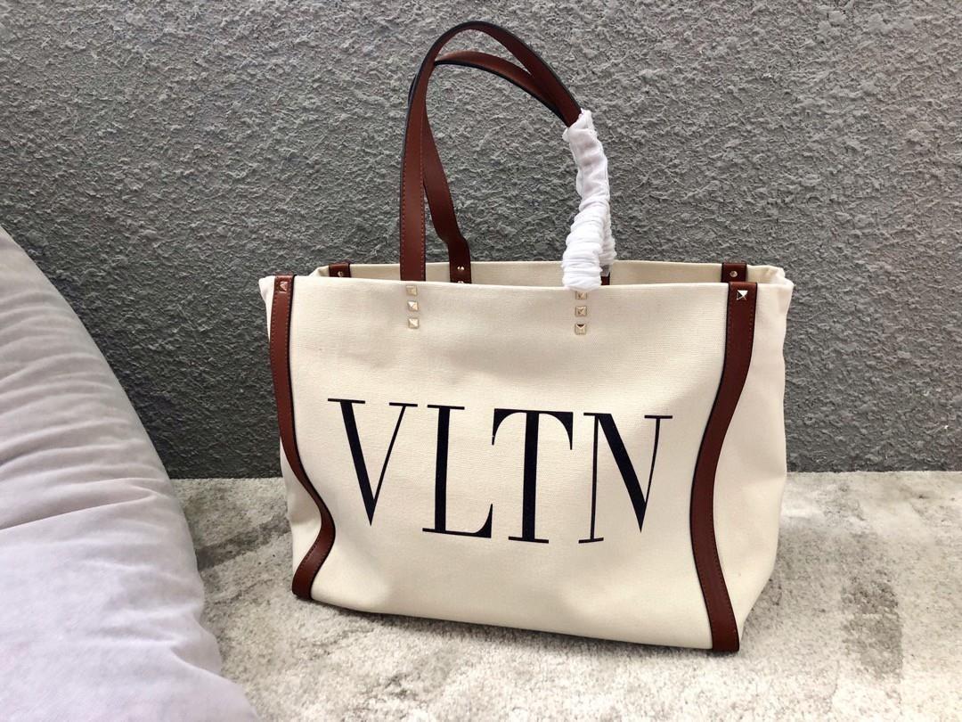 Valentino store beach bag