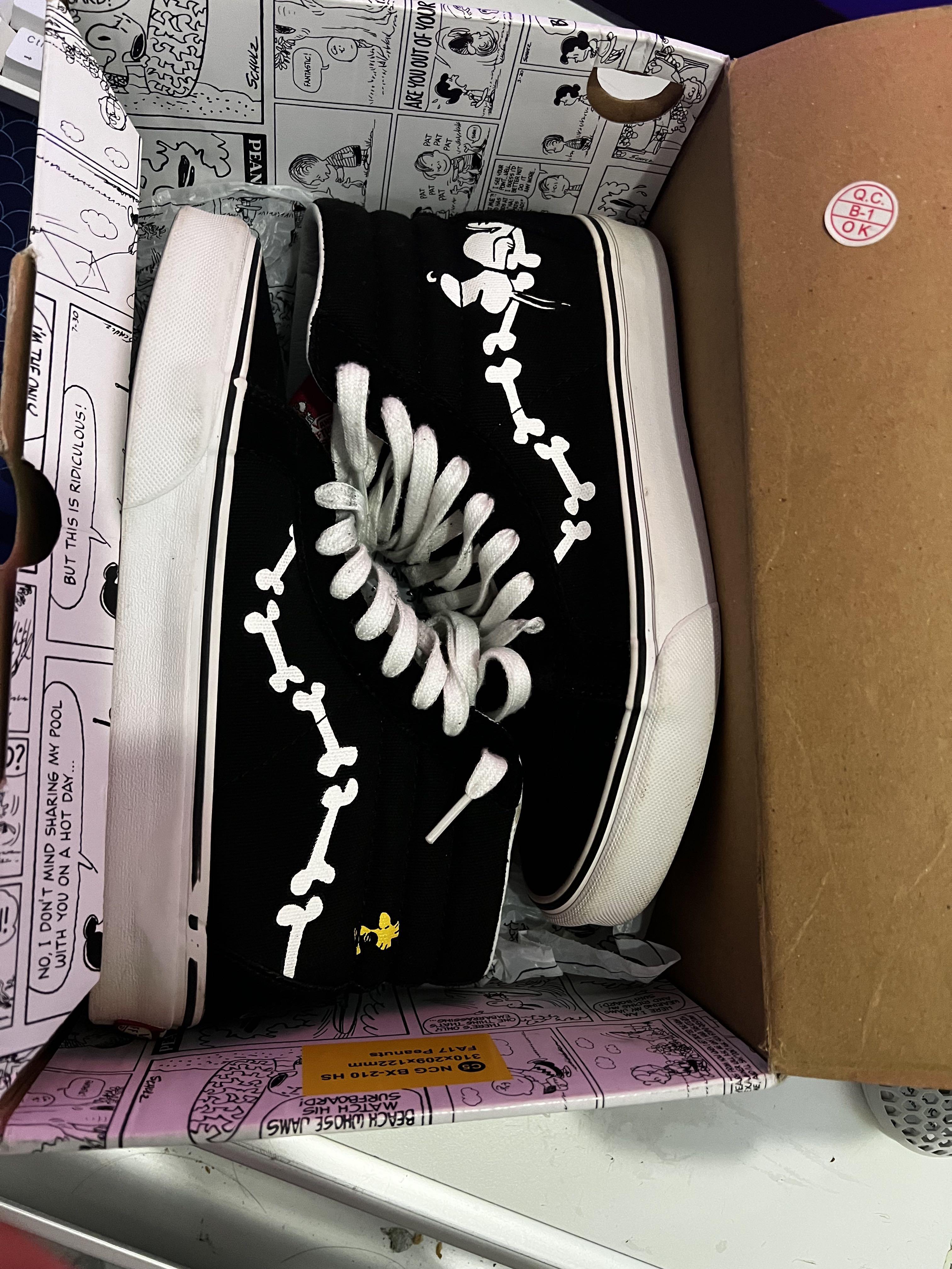 Vans peanuts snoopy bones online