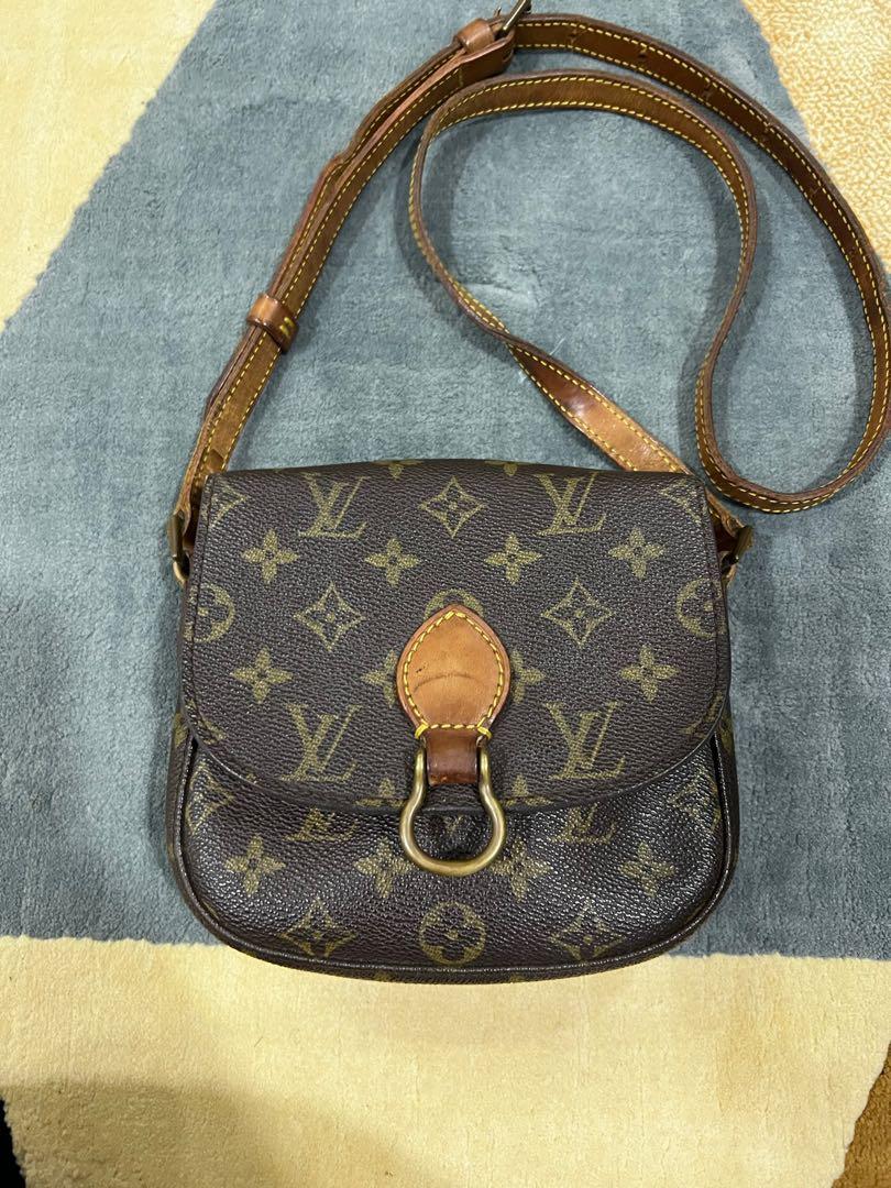 Saint cloud vintage patent leather crossbody bag Louis Vuitton