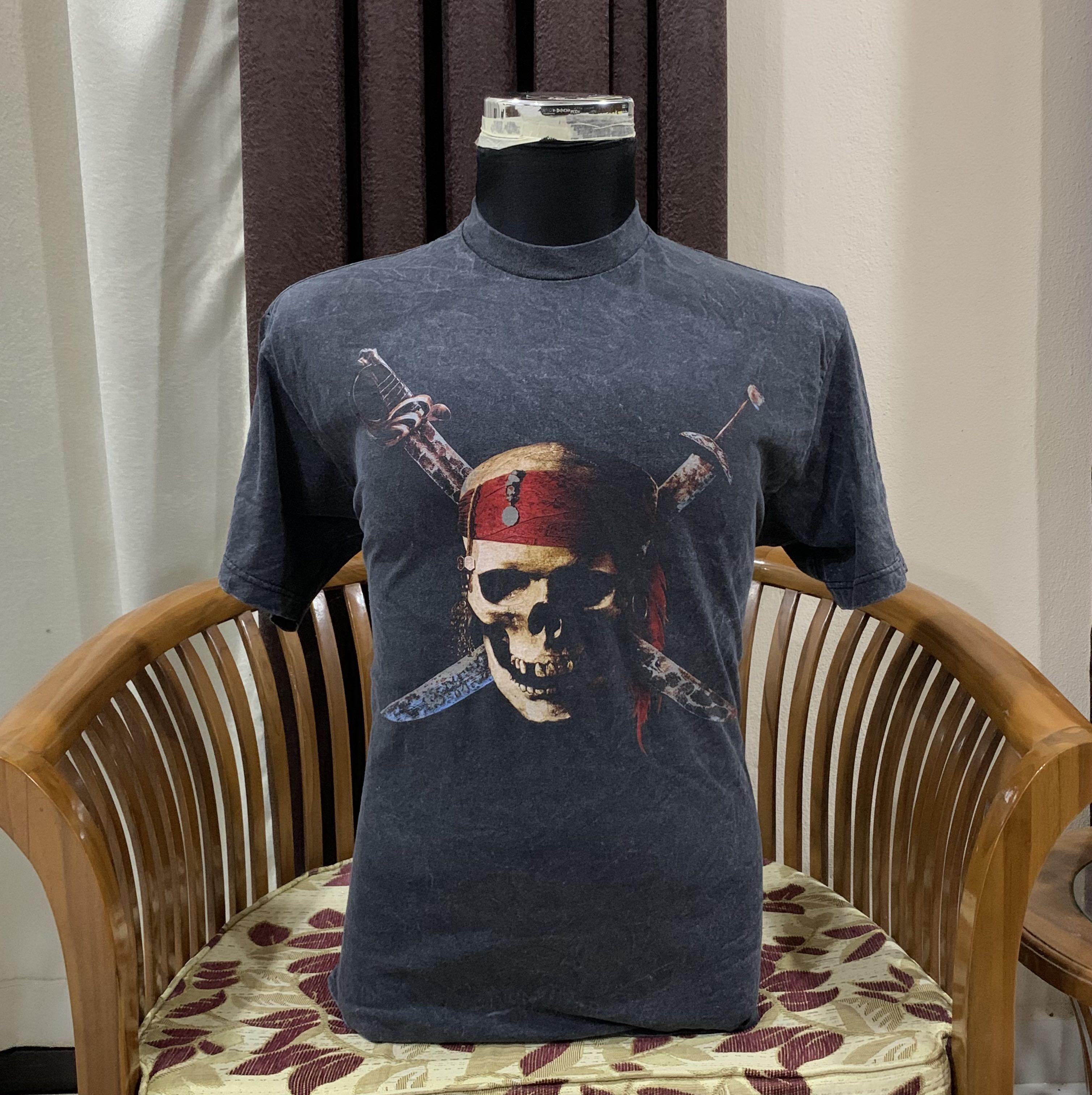 Vintage Disneyland Pirates of the Caribbean Tee, Men's Fashion, Tops &  Sets, Tshirts & Polo Shirts on Carousell