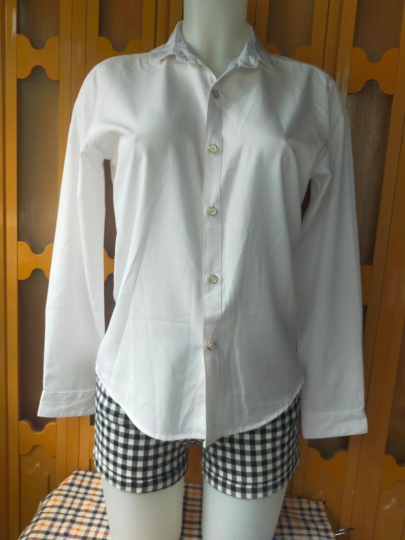 011 WHITE LONGSLEEVES POLO BLOUSE (Category: Longsleeves) located in Rizal. Submitted by ThriftsForACause (Listing ID 1176407468, Image 1). Description: PAYMENT: GCASH or BPI payment only SHIPPING: J&T (95)/Shopee CO (payment first) NO COD, NO WHEN WORN, NO OTHER PHOTOS MANNEQUIN IS MEDIUM BUILT (PLS REFER).