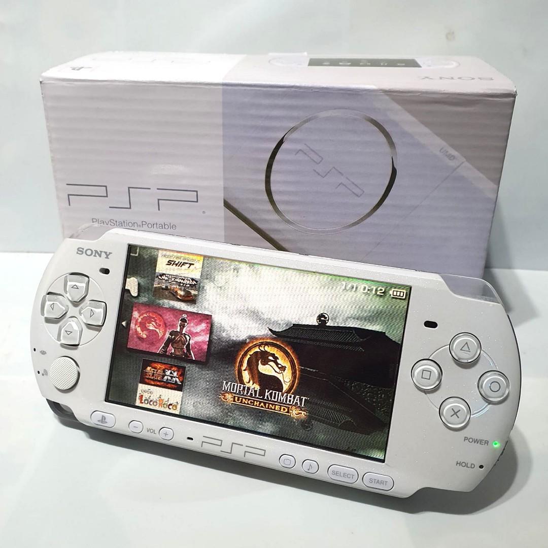 WHITE PSP 3000 FOR SALE, Video Gaming, Video Game Consoles, PlayStation on Carousell