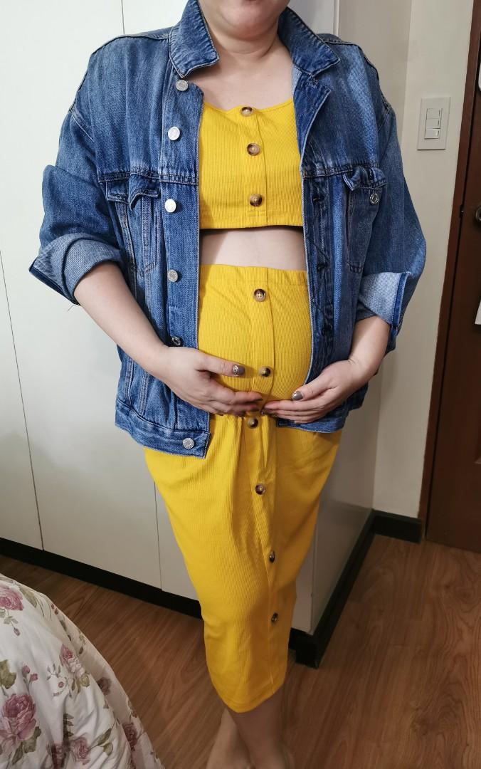 Yellow Crop Top & Skirt Coordinates Set x Maternity (Category: Sets or Coordinates) located in San Juan City. Submitted by fabfindsmanila (Listing ID 1176353909, Image 3). Description: 💜 Selling this cropped tank top and skirt coordinates/set. Comes in loveluly bright yellow color. Best for maternity wear as the skirt is adjustable. SUPER PRETTY IN ACTUAL 💜 Jacket in photo for styling only 💜 💜 Used only for fitting 💜 Size XL. See photo for m