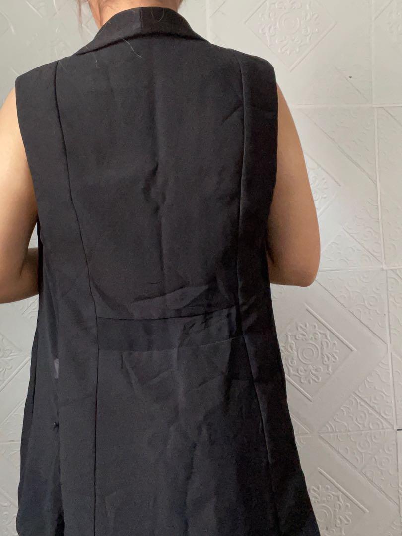 Zara Black Vest — shopee checkout (Category: Sleeveless) located in Paranaque City. Submitted by psyduuck (Listing ID 1176293856, Image 3). Description: Zara Black Vest __ size: M-L (M in tag) __ condition: 10/10 __ so shall ni2 flis * there will be an additional 15 PHP_ shopee checkouts (for service & transaction fees).