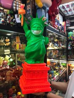 （分類：）位於 。 由 mickeybrick 提交（商品編號 1181724570，圖片 1）。簡介： 。